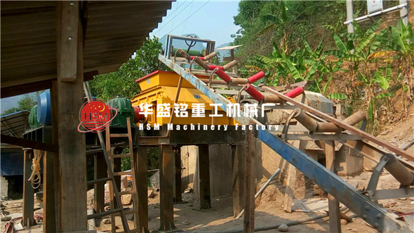 對輥制砂機(jī)現(xiàn)場圖